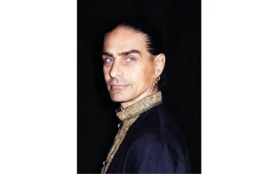 Ashtanga Yoga con Petri Räisänen en FluindoYoga